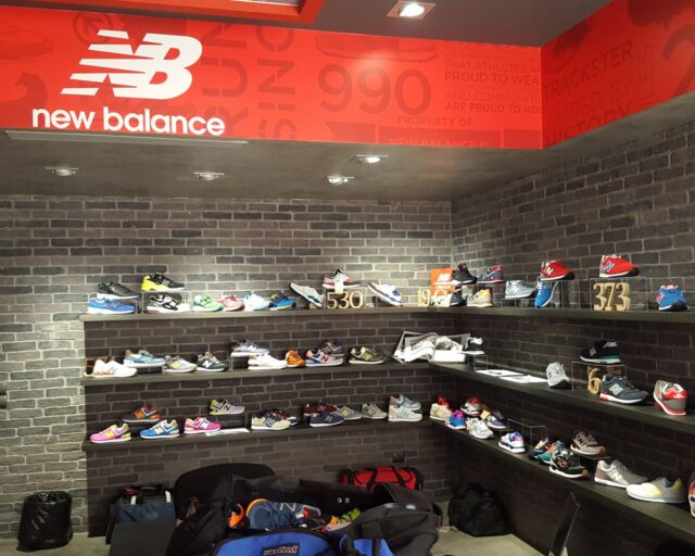 Ανακαίνιση & Διακόσμηση Καταστήματος New Balance στο The Mall Athens