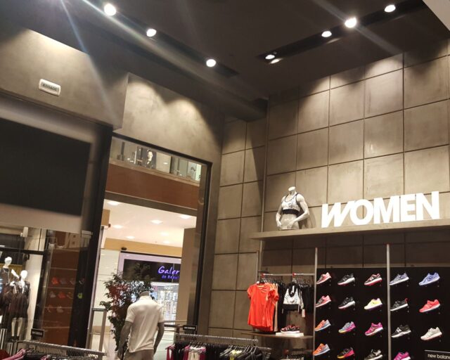 Ανακαίνιση & Διακόσμηση Καταστήματος New Balance στο The Mall Athens