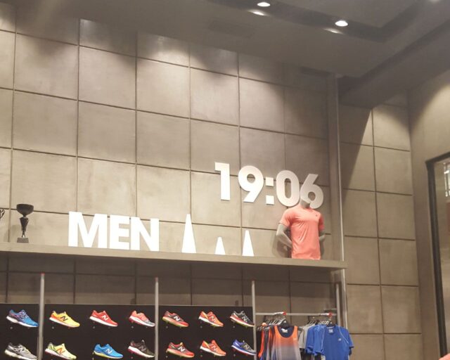 Ανακαίνιση & Διακόσμηση Καταστήματος New Balance στο The Mall Athens