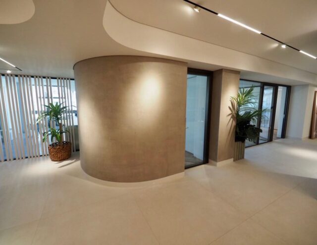 Max Mara. Ανακαίνιση & Διακόσμηση Εσωτερικών & Εξωτερικών Χώρων Εμπορικών Κέντρων, Εκθεσιακών Περιπτέρων.