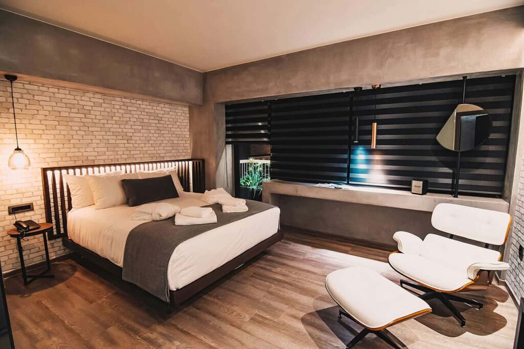 Ξενοδοχείο - Κολωνάκι. Ανακαίνιση & Διακόσμηση Εσωτερικών & Εξωτερικών Χώρων Εμπορικών Κέντρων, Εκθεσιακών Περιπτέρων.