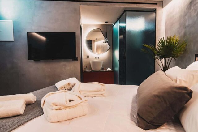 Ξενοδοχείο - Κολωνάκι. Ανακαίνιση & Διακόσμηση Εσωτερικών & Εξωτερικών Χώρων Εμπορικών Κέντρων, Εκθεσιακών Περιπτέρων.